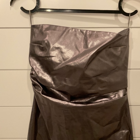 #0487 NWT WOMEN’S ZARA METALLIC STRAPLESS DRESS SZ: MED COLOR: SILVER - Picture 2 of 4